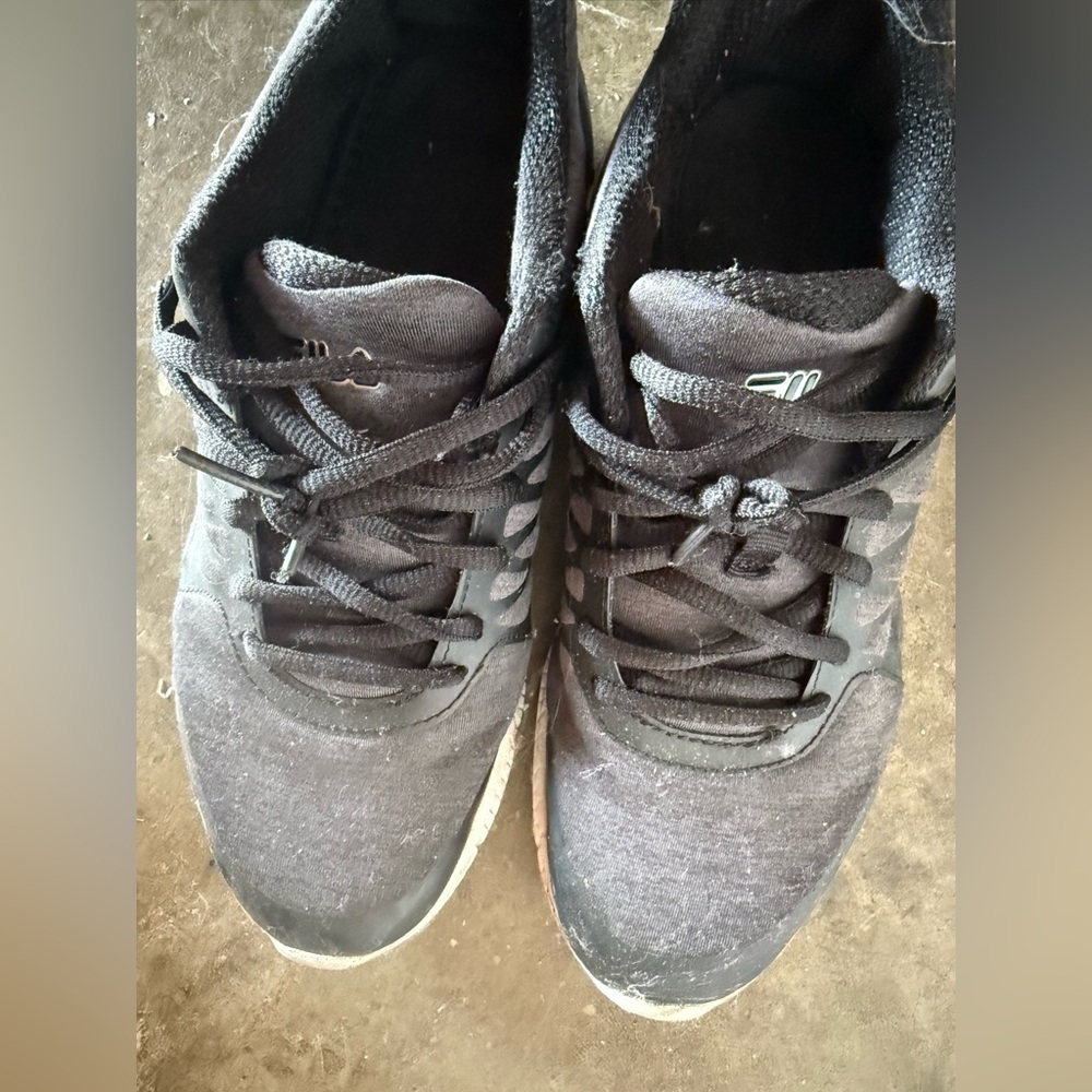 Women’s Black Athletic Shoes